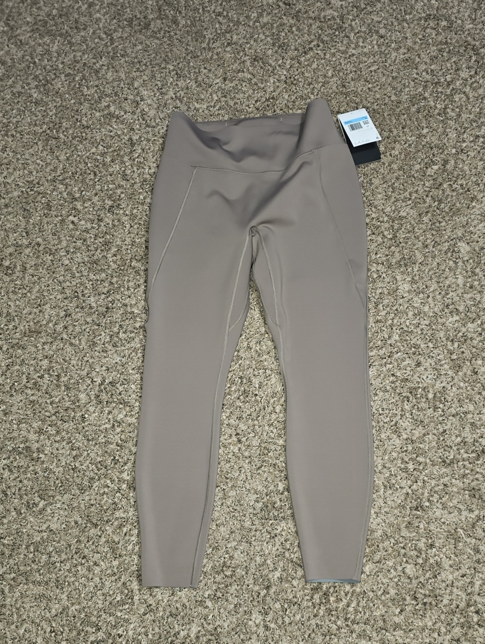 NIKE Womens High Rise  Dri Fit Leggings! Sz Medium/ Medium Support, 7/8 Length